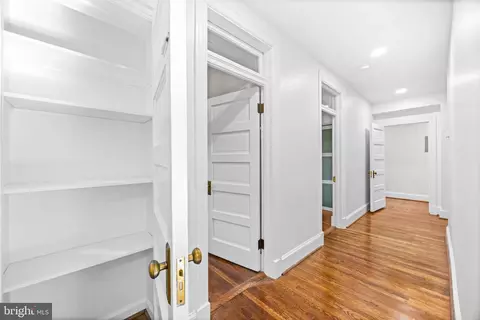 Entry Way - 112 Elmhurst Rd, Baltimore, MD 21210 photo 7 of 16