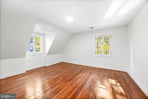 Bedroom - 112 Elmhurst Rd, Baltimore, MD 21210 photo 10 of 11