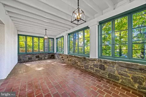 Exterior - 112 Elmhurst Rd, Baltimore, MD 21210 photo 4 of 10