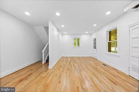 Living - 112 Elmhurst Rd, Baltimore, MD 21210 photo 6 of 6