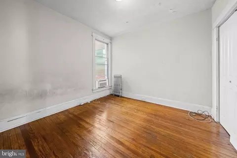 Bedroom - 830 Whitmore Ave, Baltimore, MD 21216 photo 3 of 5
