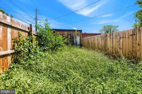 Exterior - 2011 Boone St, Baltimore, MD 21218 photo 6 of 7