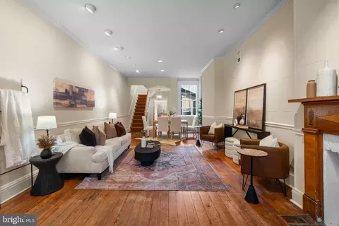 Living - 832 William St, Baltimore, MD 21230 photo 1 of 3