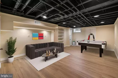 Living - 832 William St, Baltimore, MD 21230 photo 3 of 3