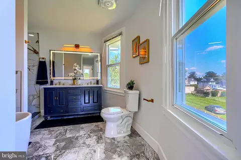 Bath - 3816 Sequoia Ave, Baltimore, MD 21215 photo 2 of 20