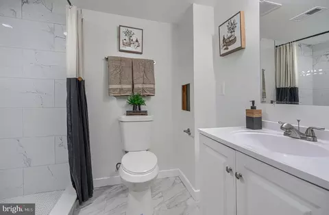 Bath - 3816 Sequoia Ave, Baltimore, MD 21215 photo 20 of 20
