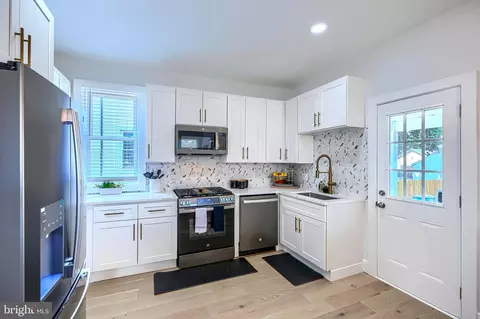 Kitchen - 3816 Sequoia Ave, Baltimore, MD 21215 photo 3 of 7