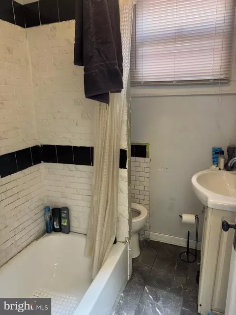 Bath - 426 E 28th St, Baltimore, MD 21218 photo 1 of 1