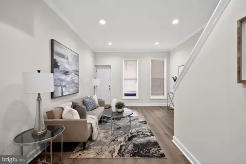 Entry Way - 2737 Riggs Ave, Baltimore, MD 21216 photo 3 of 9