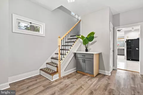 Entry Way - 3706 White Ave, Baltimore, MD 21206 photo 4 of 6
