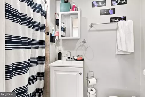 Bath - 3706 White Ave, Baltimore, MD 21206 photo 2 of 2
