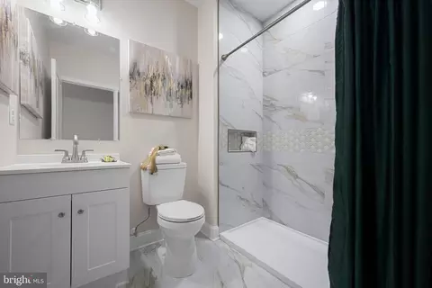 Bath - 2323 Sidney Ave, Baltimore, MD 21230 photo 1 of 1