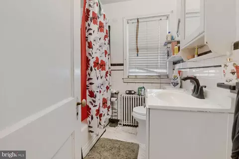 Entry Way - 5400 Lothian Rd, Baltimore, MD 21212 photo 3 of 3