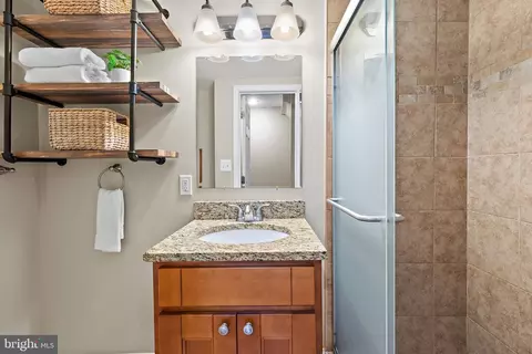 Bath - 1407 Olive St, Baltimore, MD 21230 photo 3 of 4