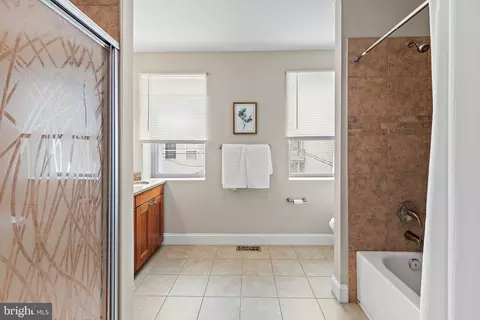 Bath - 1407 Olive St, Baltimore, MD 21230 photo 1 of 4