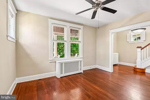 Living - 5306 Wendley Rd, Baltimore, MD 21229 photo 3 of 3