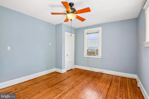 Bedroom - 5306 Wendley Rd, Baltimore, MD 21229 photo 3 of 6