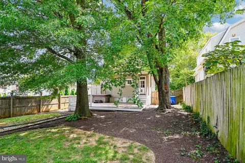 Exterior - 5306 Wendley Rd, Baltimore, MD 21229 photo 5 of 11