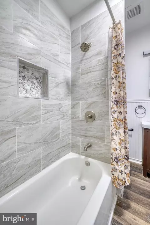 Bath - 602 E 36th St, Baltimore, MD 21218 photo 3 of 4