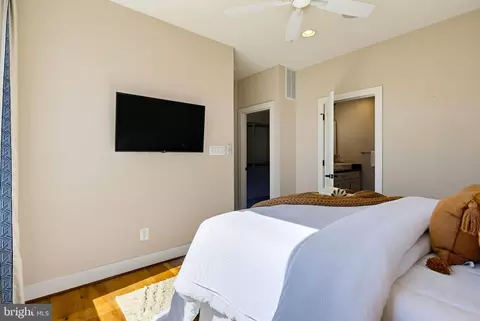 Bedroom - 1245 Towson St, Baltimore, MD 21230 photo 4 of 6
