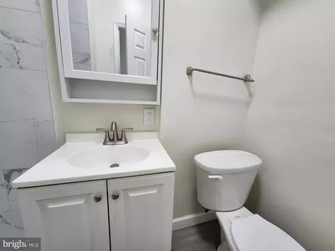 Bath - 2427 E Lanvale St, Baltimore, MD 21213 photo 2 of 2
