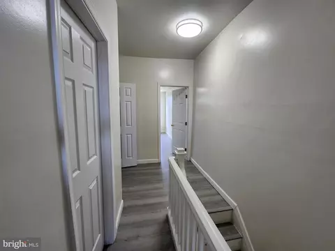 Entry Way - 2427 E Lanvale St, Baltimore, MD 21213 photo 5 of 7