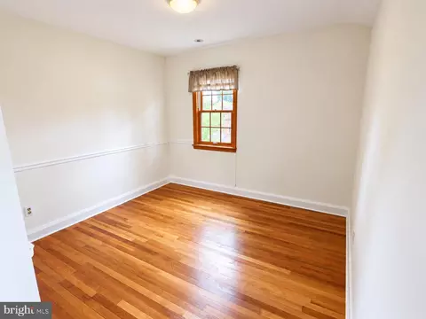 Bedroom - 708 Dryden Dr, Baltimore, MD 21229 photo 6 of 6