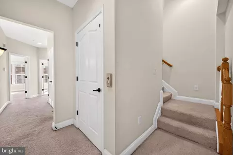 Entry Way - 1307 Covington St, Baltimore, MD 21230 photo 7 of 13