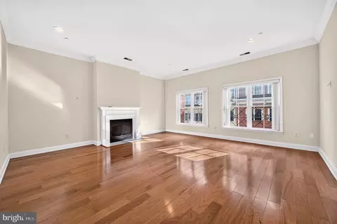Living - 1307 Covington St, Baltimore, MD 21230 photo 1 of 6
