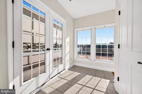 Entry Way - 1307 Covington St, Baltimore, MD 21230 photo 1 of 13