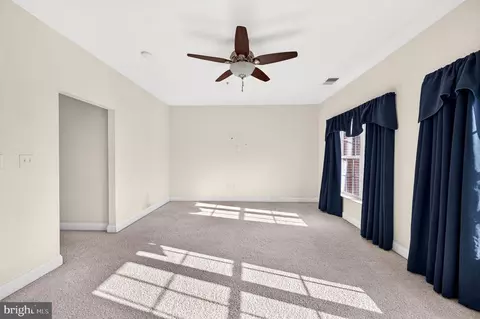 Living - 1307 Covington St, Baltimore, MD 21230 photo 3 of 6