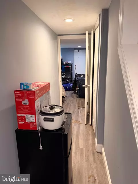 Entry Way - 3721 Elmley Ave, Baltimore, MD 21213 photo 3 of 4