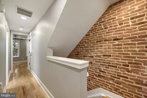 Entry Way - 2921 Dillon St, Baltimore, MD 21224 photo 3 of 5