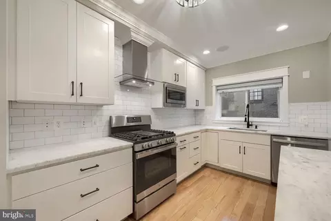 Kitchen - 2921 Dillon St, Baltimore, MD 21224 photo 1 of 1