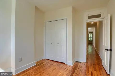 Entry Way - 841 Powers St, Baltimore, MD 21211 photo 8 of 10