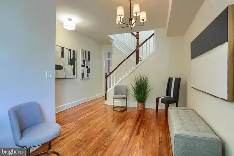 Entry Way - 841 Powers St, Baltimore, MD 21211 photo 3 of 10