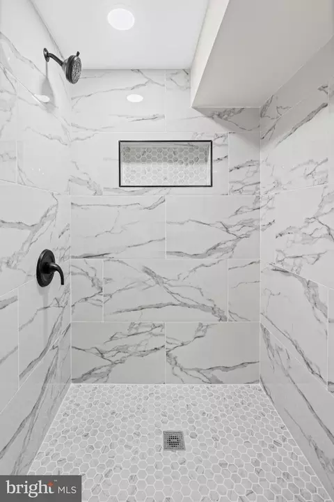 Bath - 22 N Gilmor St, Baltimore, MD 21223 photo 7 of 8