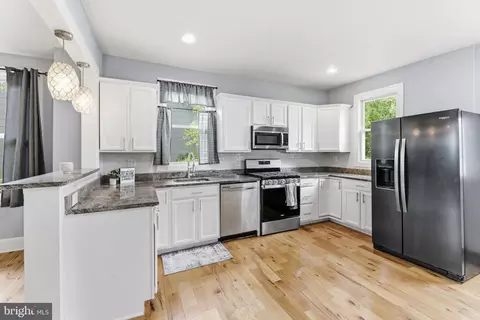 Kitchen - 3708 Coolidge Ave, Baltimore, MD 21229 photo 1 of 3