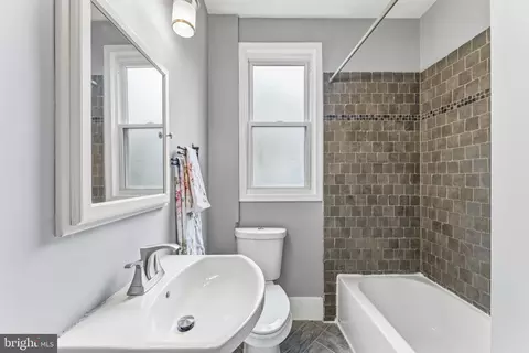 Bath - 3708 Coolidge Ave, Baltimore, MD 21229 photo 1 of 1
