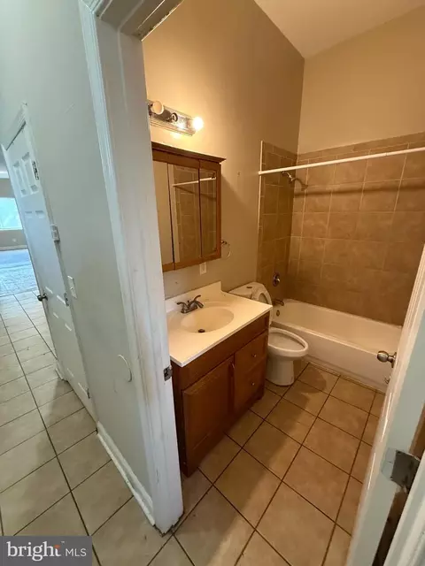 Bath - 2408 E Madison St, Baltimore, MD 21205 photo 1 of 2