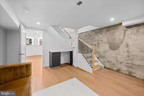 Entry Way - 309 E 22nd St, Baltimore, MD 21218 photo 4 of 4