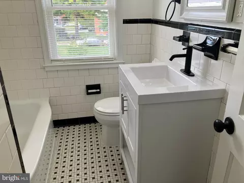 Bath - 1074 Cameron Rd, Baltimore, MD 21212 photo 1 of 1