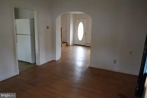 Entry Way - 5700 Maplehill Rd, Baltimore, MD 21239 photo 1 of 2