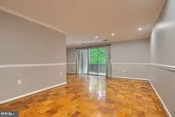 Living - 111 Cross Keys Rd # D, Baltimore, MD 21210 photo 3 of 3