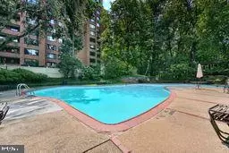 Bedroom - 111 Cross Keys Rd # D, Baltimore, MD 21210 photo 2 of 9