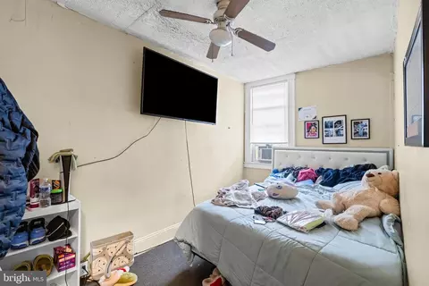 Bedroom - 2502 E Madison St, Baltimore, MD 21205 photo 4 of 4