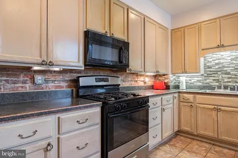 Kitchen - 523 Scott St, Baltimore, MD 21230 photo 3 of 3