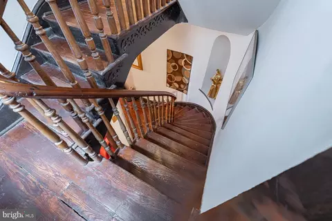 Entry Way - 523 Scott St, Baltimore, MD 21230 photo 9 of 16
