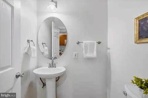 Bath - 40 Poultney St E, Baltimore, MD 21230 photo 1 of 5