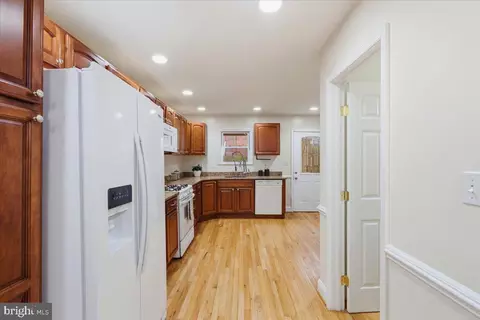 Entry Way - 40 Poultney St E, Baltimore, MD 21230 photo 1 of 5